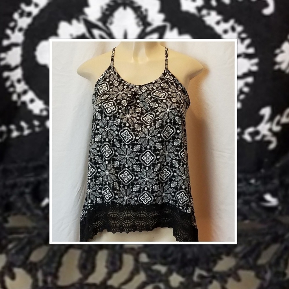 MOSSIMO Black & White Lace-Trimmed Tank